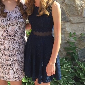 Size 2 David’s Bridal Dress!